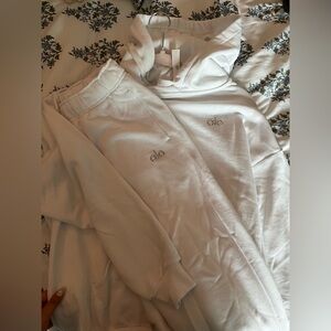 ALO sweatpants + sweatshirt set
